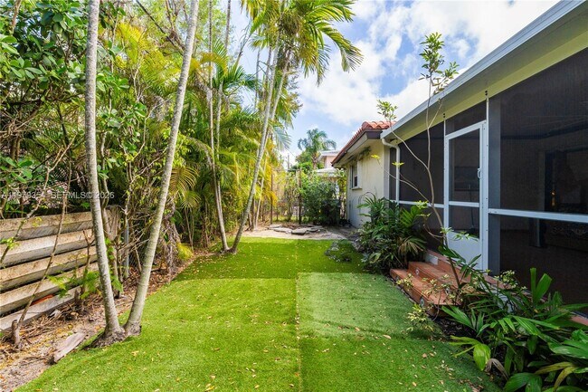 Building Photo - 1449 Baracoa Ave