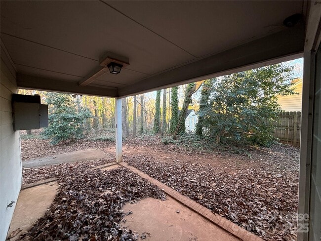 Building Photo - 7426 Barn Stone Dr