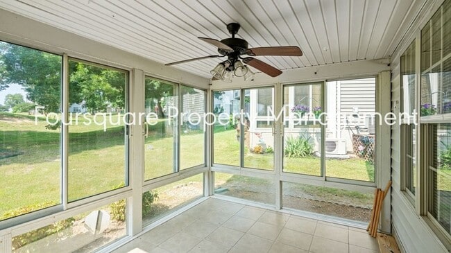 Building Photo - End Unit Townhome | Sunroom| Community Poo...
