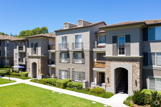 Building Photo - The Heights at Chino Hills