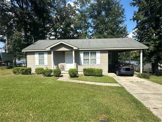Primary Photo - 157 Lakeview Dr S