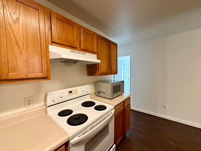 Building Photo - 297 Graystone Cir