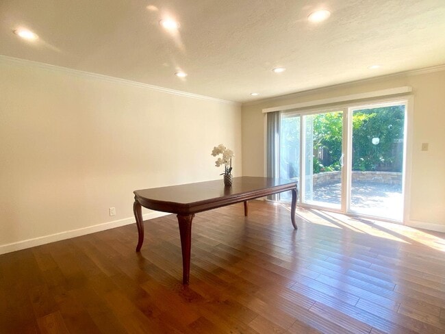 Building Photo - 852 Arcturus Cir