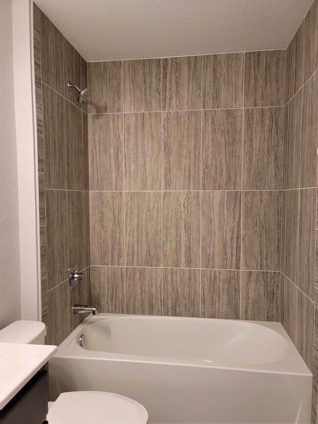 Building Photo - 459 SW Paar Dr