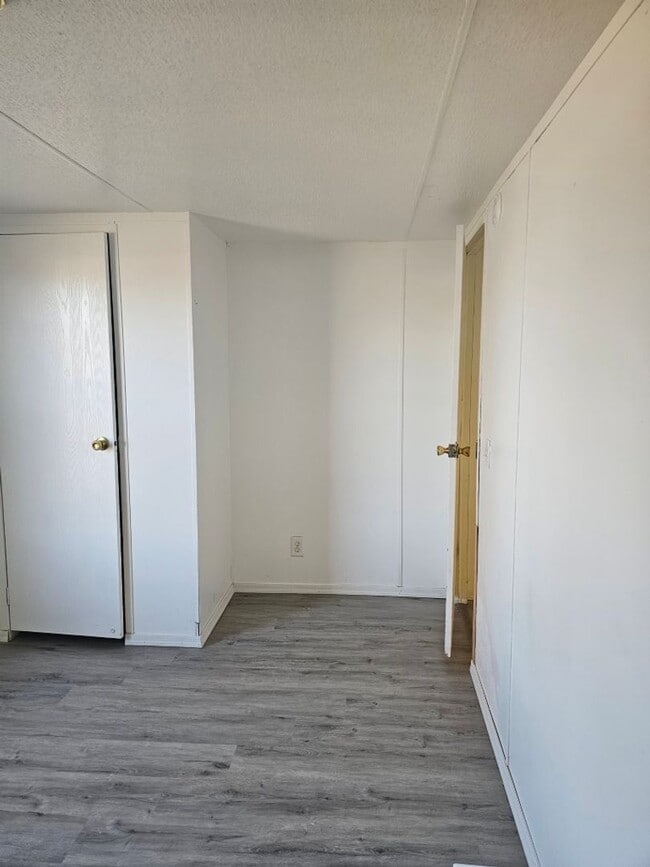 Building Photo - Single Wide mobile home in El Rio