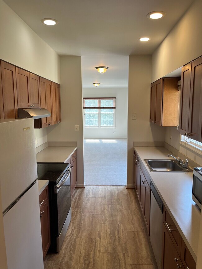 Building Photo - 5447 Rallywood Farm Ln