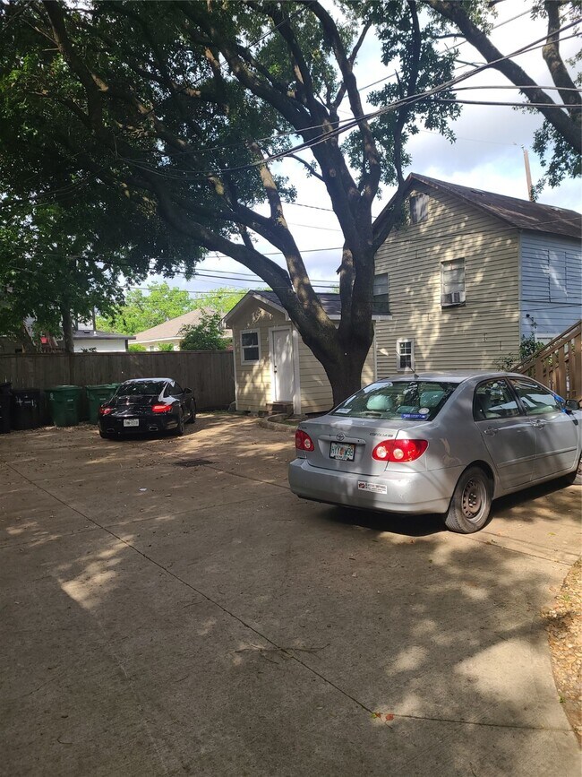 Building Photo - 1434 Lawson St