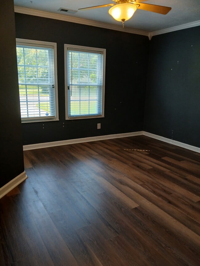 Building Photo - 2620 St Regis Ln