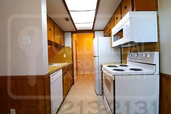 Building Photo - 3906 Charolais Dr