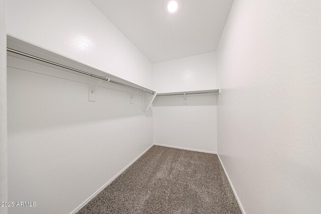 Building Photo - 31041 W Avalon Cir