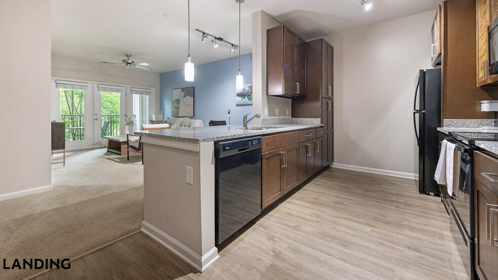 Building Photo - 8100 Palisades Cir