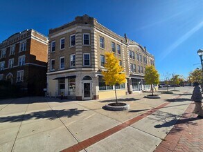 Building Photo - 696-714-714 Albany Ave