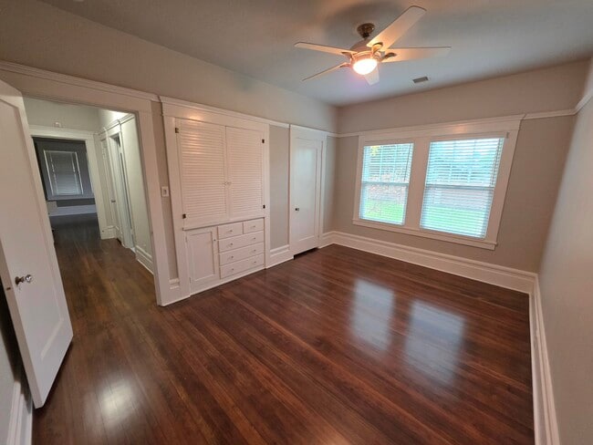 Building Photo - 135 N Lincoln Ave