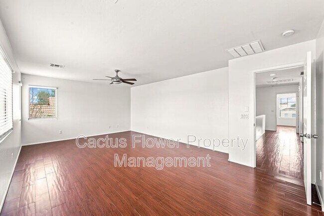 Building Photo - 3628 E Janelle Way