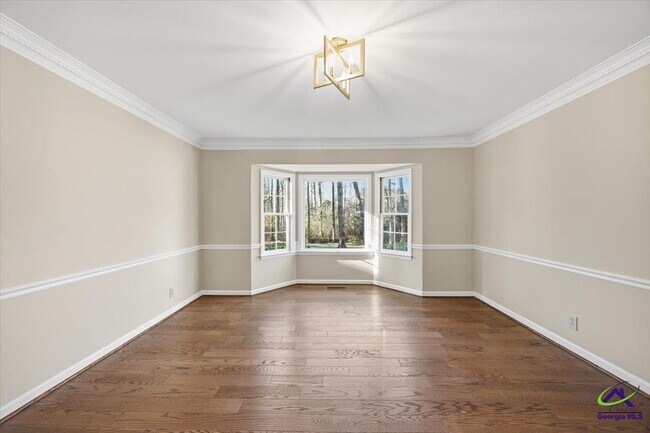 Building Photo - 5056 Wellington Dr