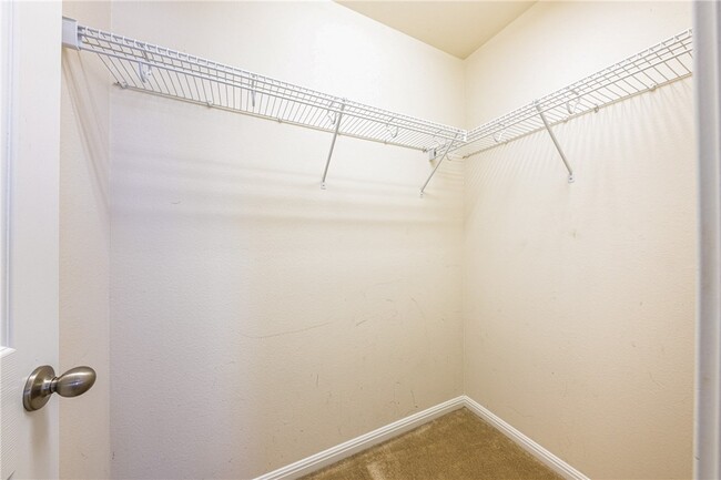 Building Photo - 438 Blackman Tr