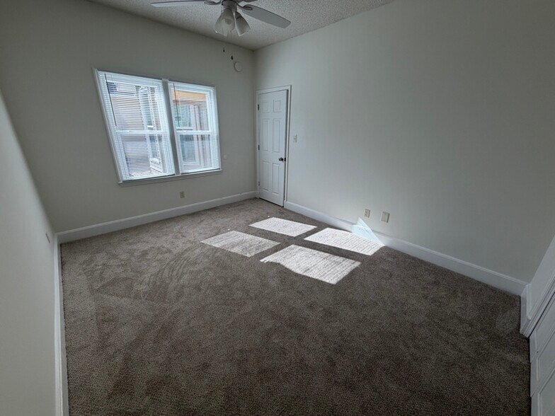 Building Photo - 105 Wynfield Ct