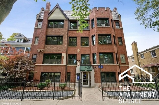 Building Photo - 4631 N Paulina St