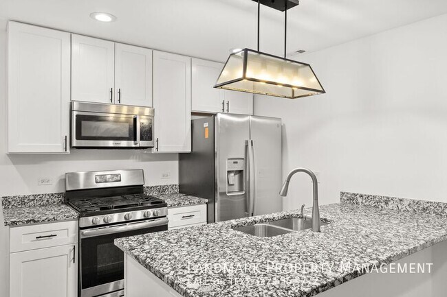 Building Photo - 2038 W 21st St