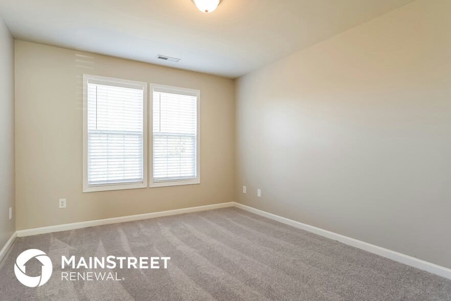 Building Photo - 7109 Bristoe Station Ln