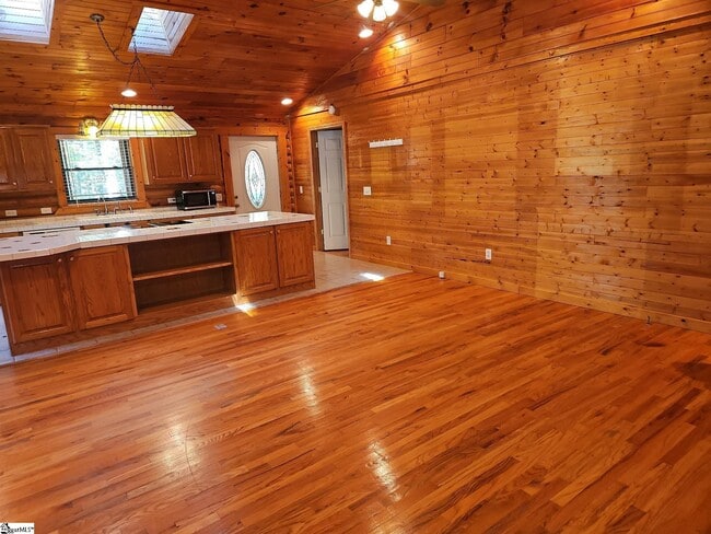 Building Photo - 121 Cater Dr
