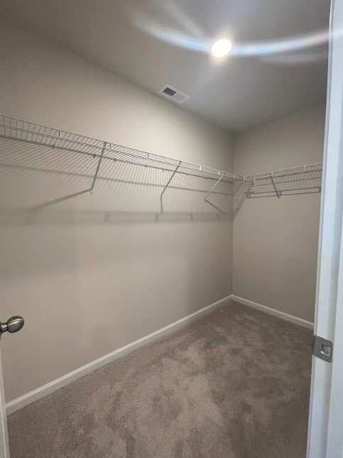 Building Photo - Spacious 4 Bed, 3.5 Bath Home with 2895 Sq...