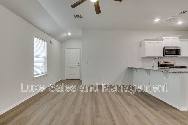 Building Photo - 11607 Mackenzie Wy