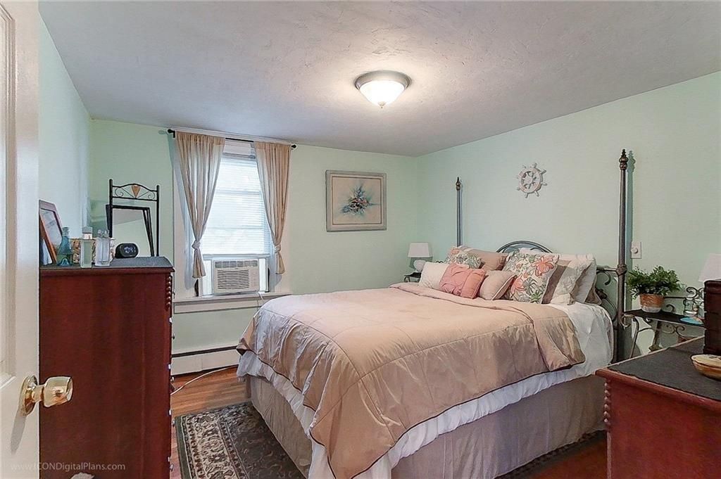 Building Photo - 36 Church St