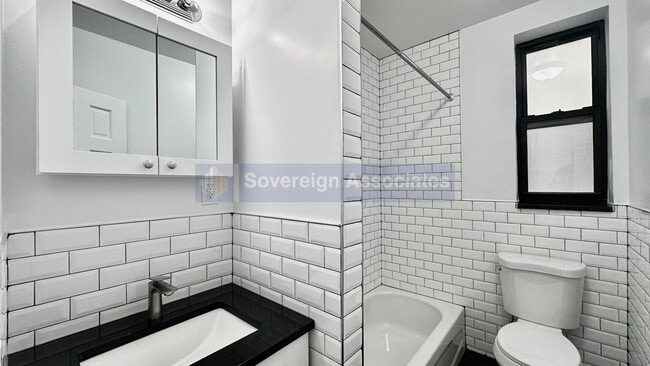 Building Photo - 1803 Riverside Dr