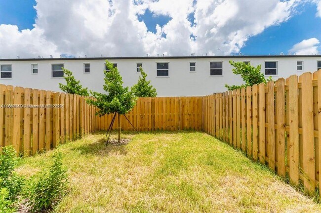 Building Photo - 35702 SW 178th Ct