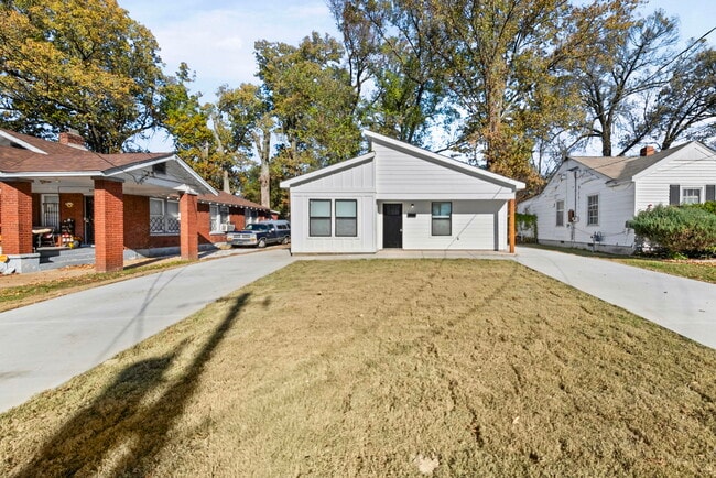 Building Photo - 2853-2855 CHOCTAW AVE