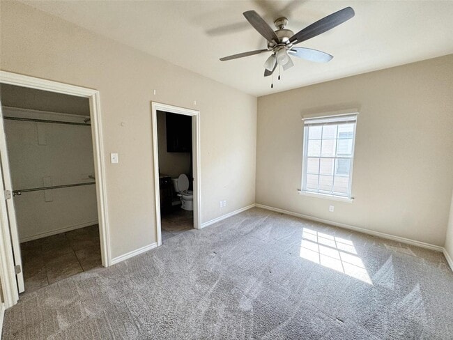 Building Photo - 809 S Wilson St