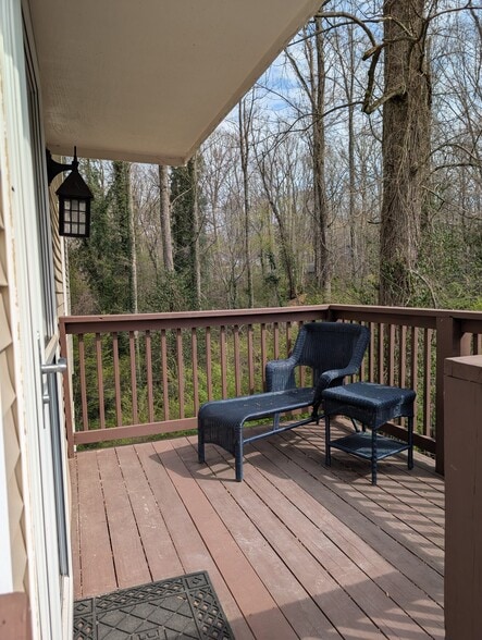 Front porch - 914 Murrell Rd