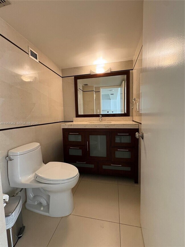 Building Photo - 1865 Brickell Ave