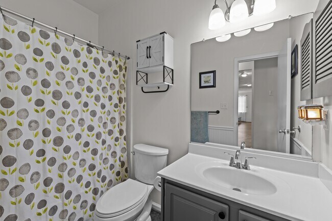 Building Photo - 522 Pecan Ct