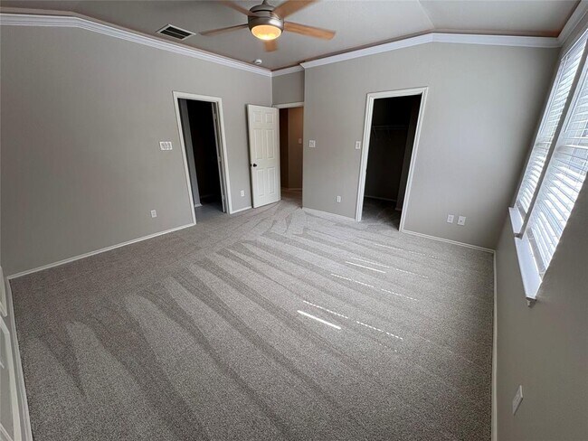 Building Photo - 2109 Rockland Dr