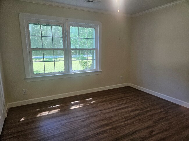 Building Photo - 6139 Skeeter Pond Rd