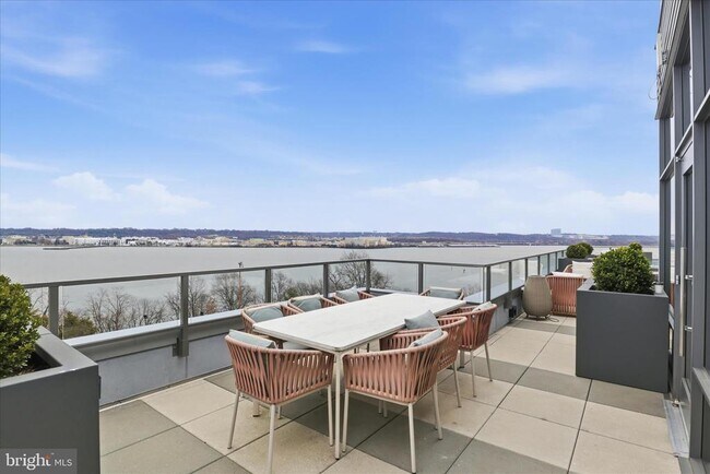 Building Photo - 1201 N Royal St