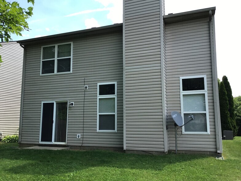 Building Photo - 6036 Draycott Dr