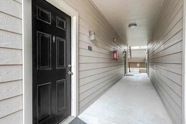 Building Photo - 1330 Old Spanish Trl