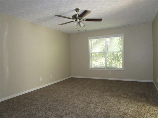 Building Photo - 700 Rosehill Ln