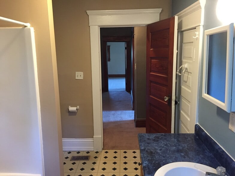 Building Photo - 281 W 5th St