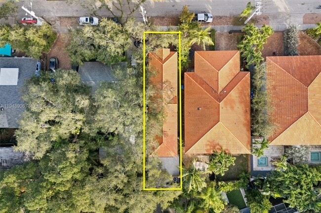 Building Photo - 2922 Virginia St