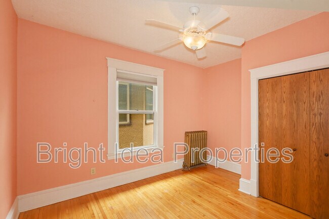 Building Photo - 2535 Aldrich Ave S