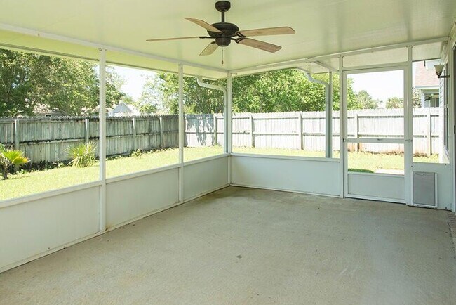 Building Photo - 9559 Parker Pl Dr
