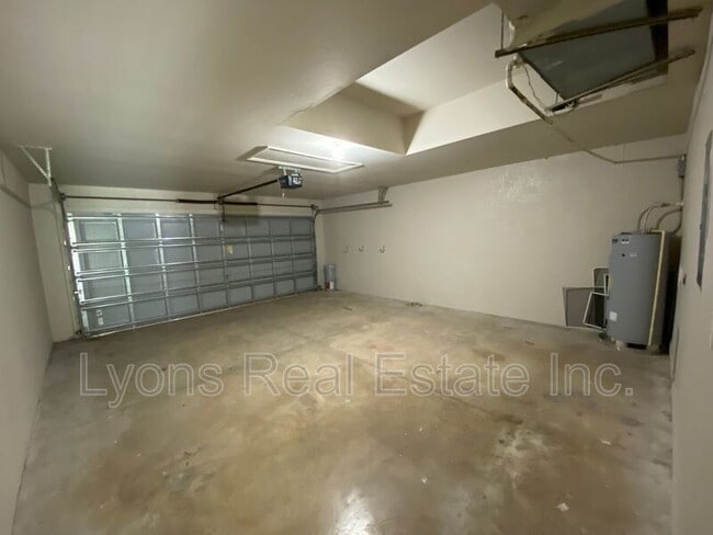 Building Photo - 4793 Jordan Ave S