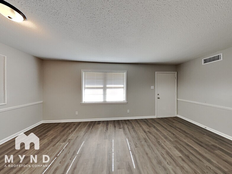 Building Photo - 5160 Rolling Meadows Dr