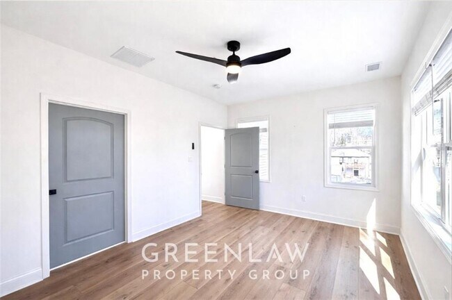 Building Photo - 830 Gaston St SW