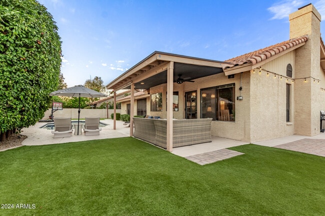 Building Photo - 2555 N Tamarisk St