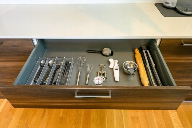 Building Photo - 4618 Nichols St